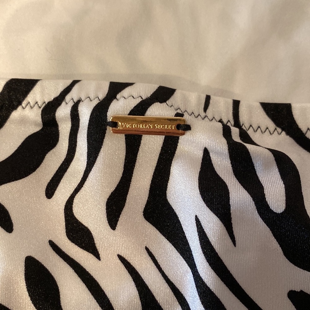 NWT VICTORIA SECRET’S ZEBRA ONE PIECE BEAUTY- WITH OPEN BACK AND SIDES gold trim - Picture 7 of 7